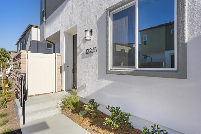 Foto del edificio - 12235 Halle Wy