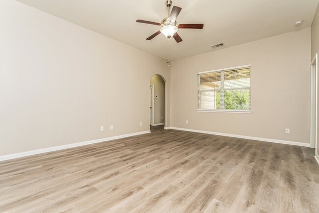 Foto del edificio - 1613 Mesquite Ln
