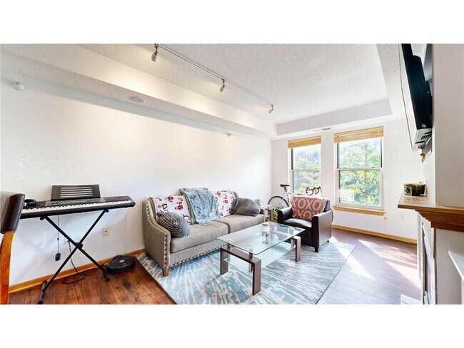 Foto del edificio - 560 N 2nd St