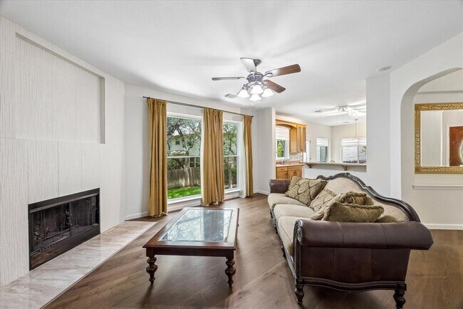 Building Photo - 4176 Canyon Glen Cir