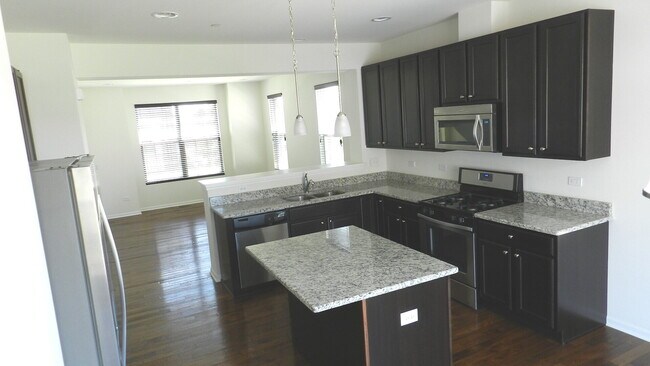 Building Photo - 2817 Henley Ln