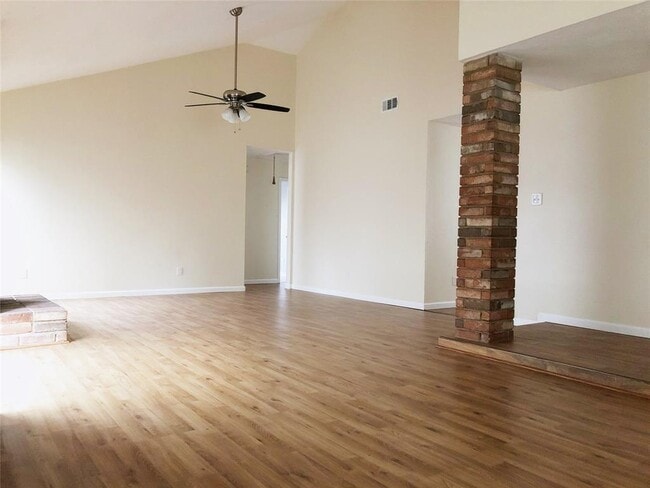 Building Photo - 24110 Red Sky Dr
