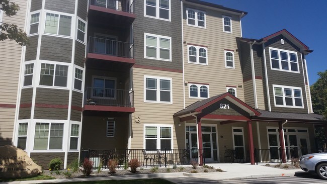 Foto del edificio - Vineyard at Sycamore Place