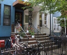 Building Photo - 462 17th St