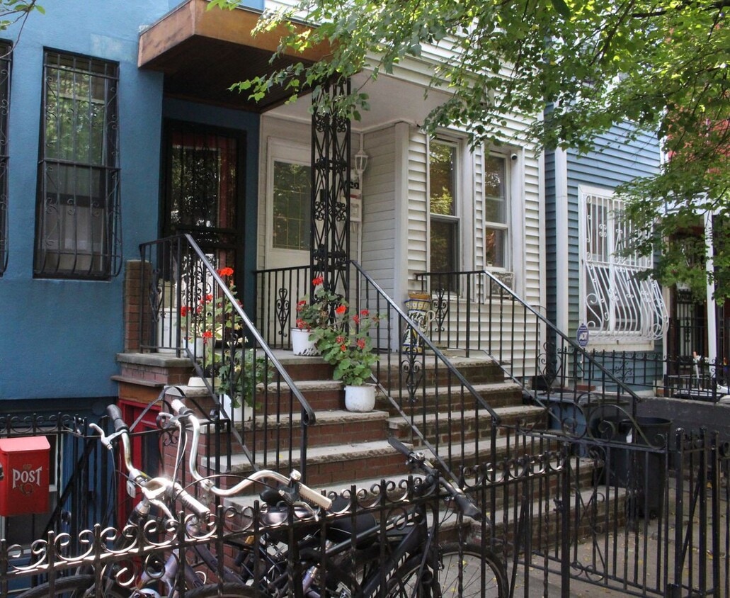 Primary Photo - 462 17th St