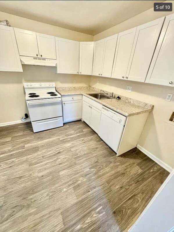 Foto del edificio - 200 Knightsmanor Ct