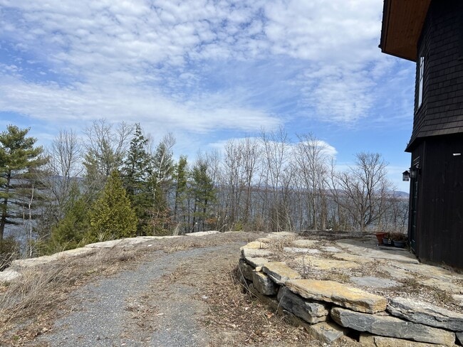 Photo - 2226 Lake Shore Rd Apartment