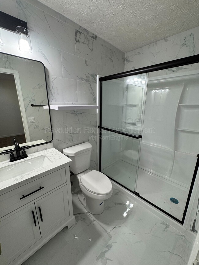 Building Photo - 1303 Sweet Pine Dr