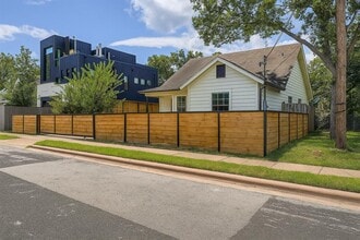 Building Photo - 1109 Myrtle St