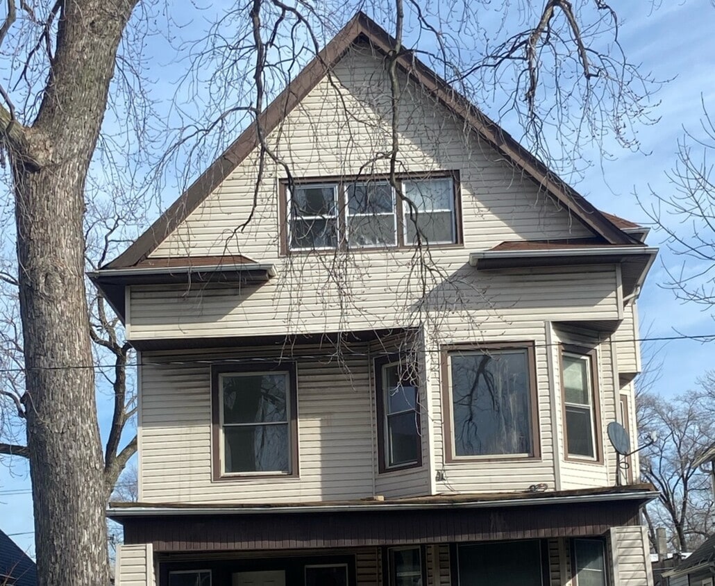 537 N Leclaire Ave, Chicago, IL 60644 House Rental in Chicago, IL