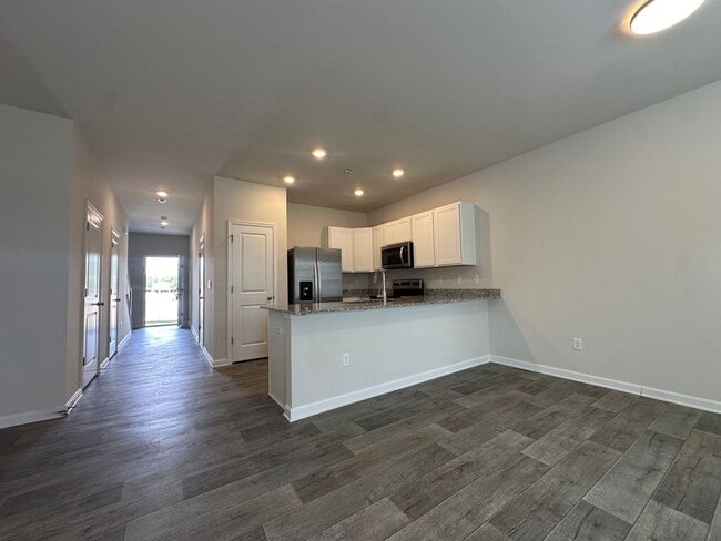 Building Photo - 427 Tevis St