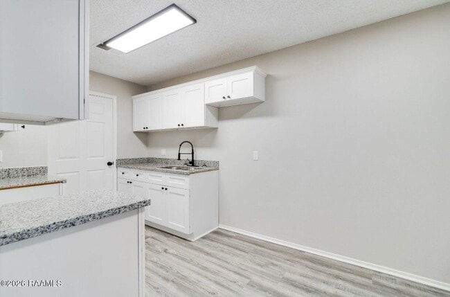 Building Photo - 107 Meudon St