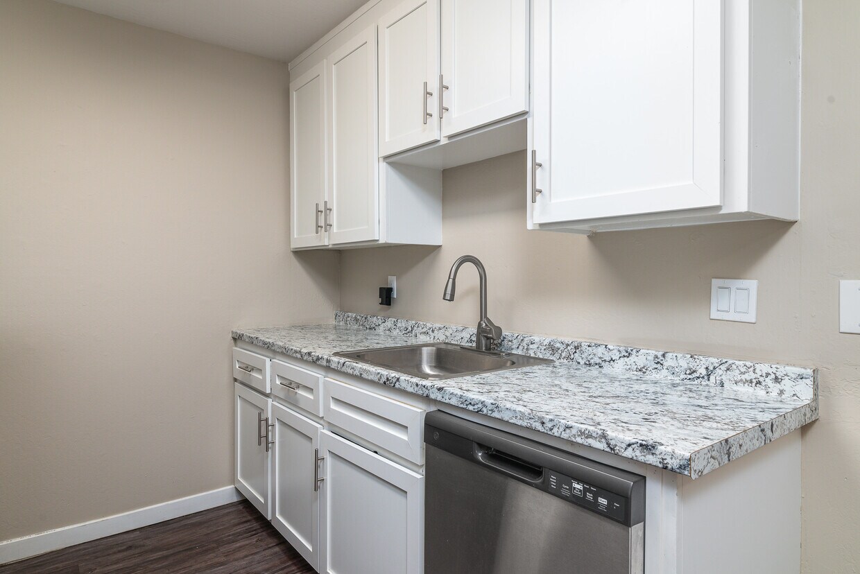 Foto principal - Ignacio Gardens Apartments