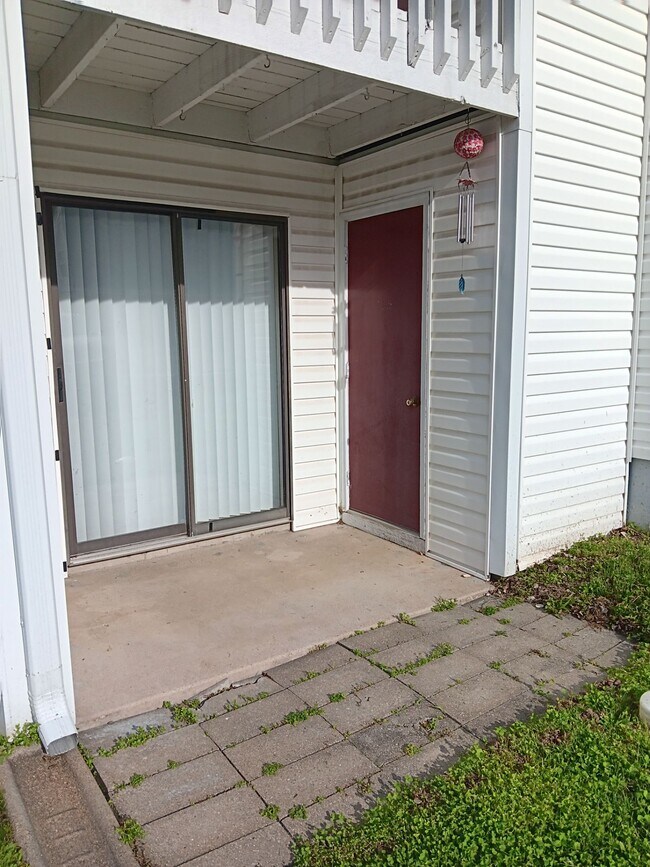 Foto del edificio - 309 Cedarview Ct