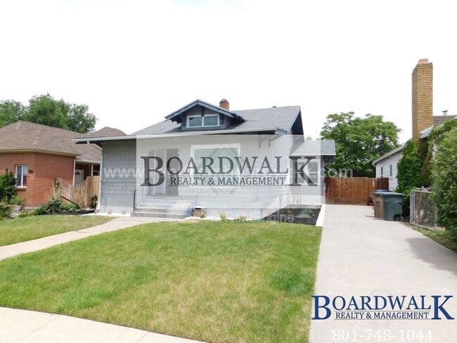 Building Photo - 657 Warnock Ave