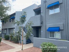 Building Photo - 220 N 22nd Pl