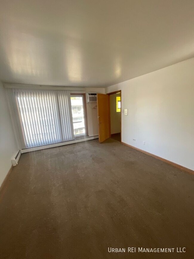 Building Photo - 17385 70th Ave