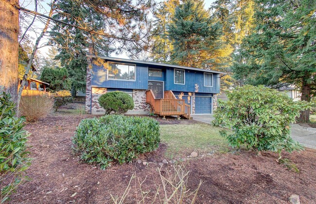 Building Photo - Coveted Cascade Park Area Split Entry Home