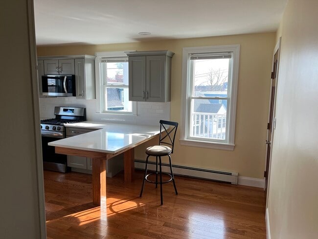 Building Photo - 5 Dawes Ter