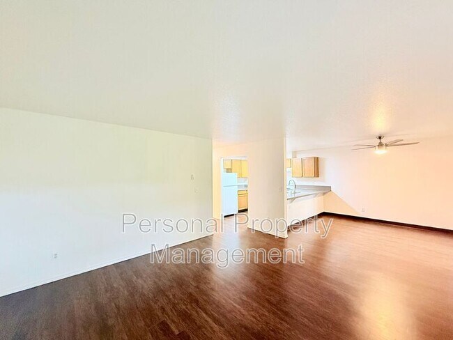 Foto del edificio - 3412 NE 66th Ave