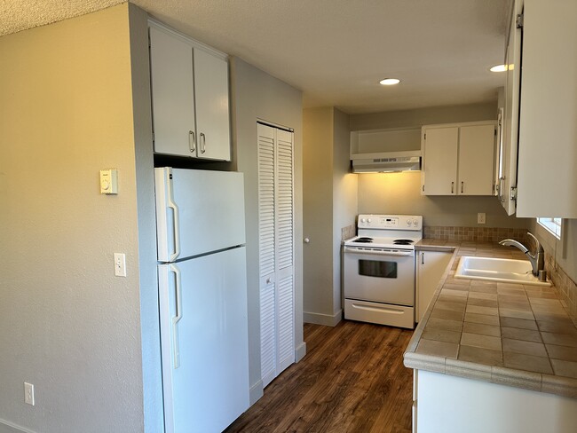 Kitchen with Pantry - 1715 Franklin St