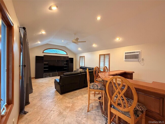 Foto del edificio - 12 Elves Ln