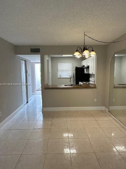 Foto del edificio - 861 NE 207th Terrace