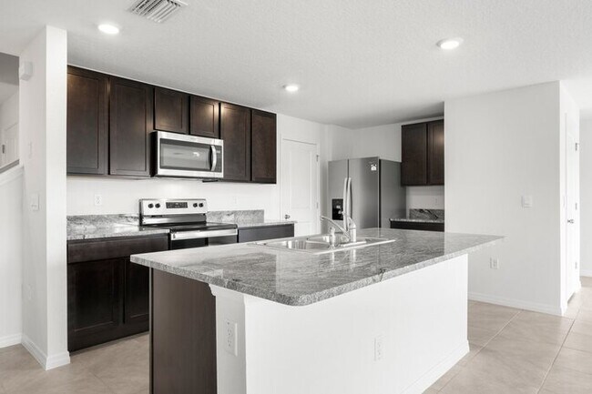 Building Photo - LIKE NEW Home for Rent in Ridgewood!