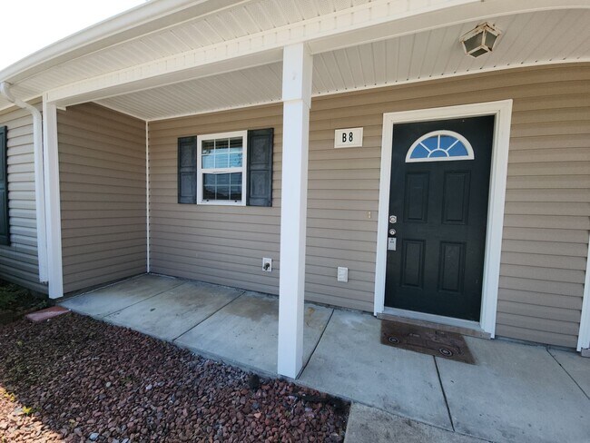 Foto del edificio - Townhome Coming Soon in Peletier, NC!