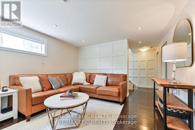 Photo du bâtiment - 2683 Truscott Dr