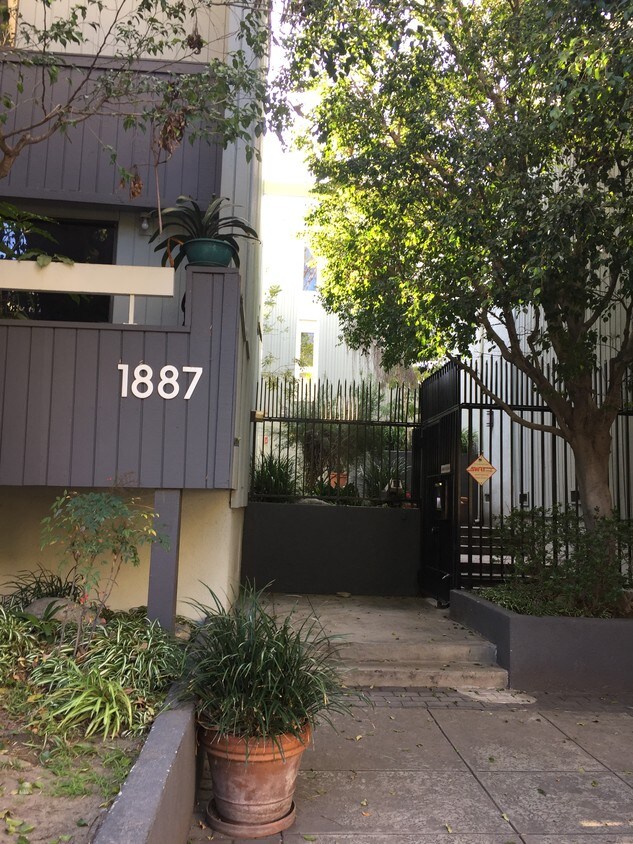 1887 Greenfield Ave, Los Angeles, CA 90025 Condo for Rent in Los