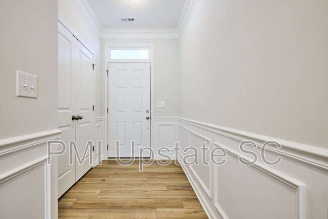 Foto del edificio - 49 Fair Vlg Ln