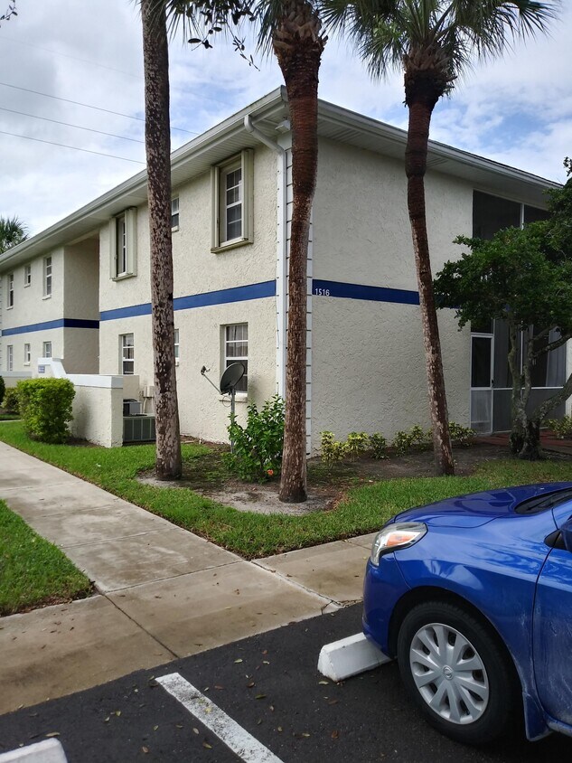 1516 SE Royal Green Cir Unit 204, Port Saint Lucie, FL 34952 Condo