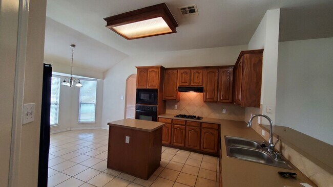 Building Photo - 301 Ponderosa Trail