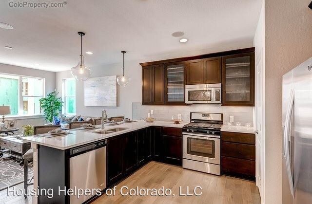 Foto del edificio - 717 Grandview Meadows Dr
