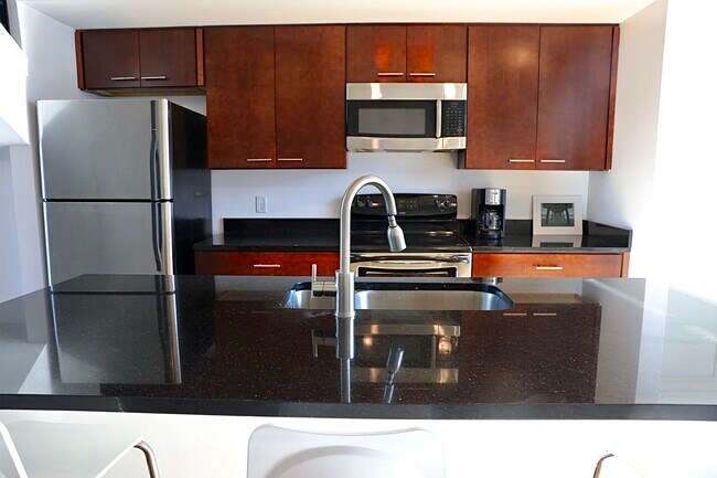 Kitchen - 555 Berrien St