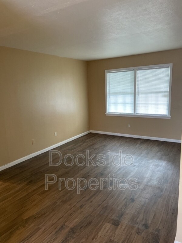 Foto del edificio - 1721 Tempest Way