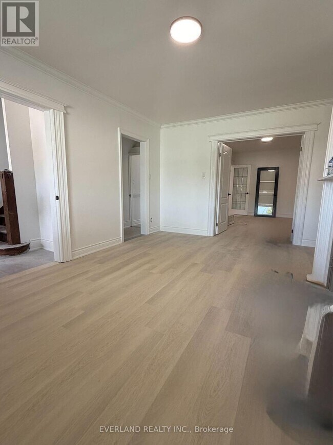 Building Photo - 247 Belgravia Ave