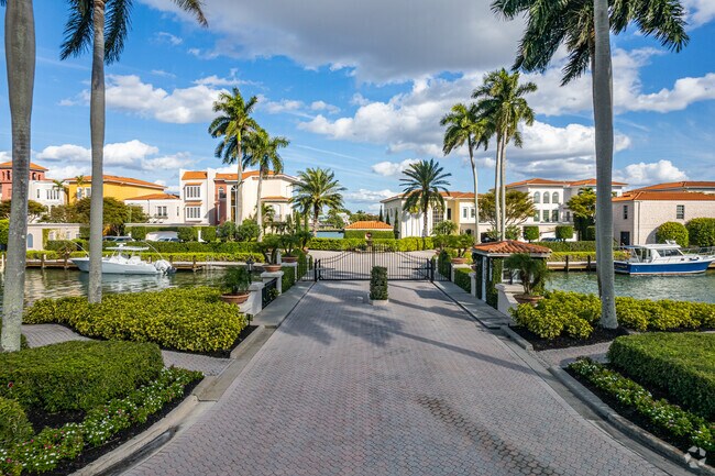 Foto del edificio - Venetian Villas at Park Shore