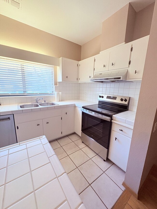 Foto del edificio - 5106 Griffin Oaks Ln