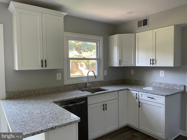 Building Photo - 12504 Caswell Ln