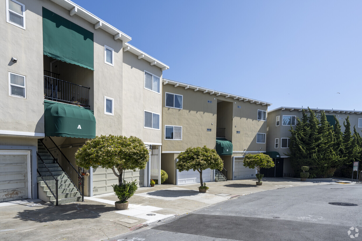 Primary Photo - Terra Vista Apartments