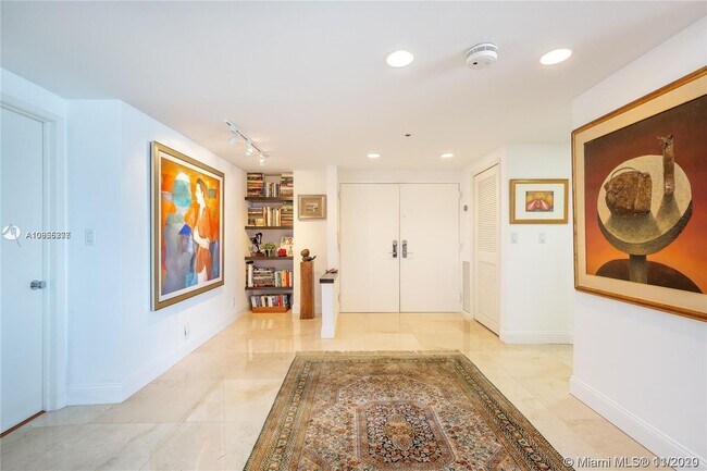 Foto del edificio - 1581 Brickell Ave