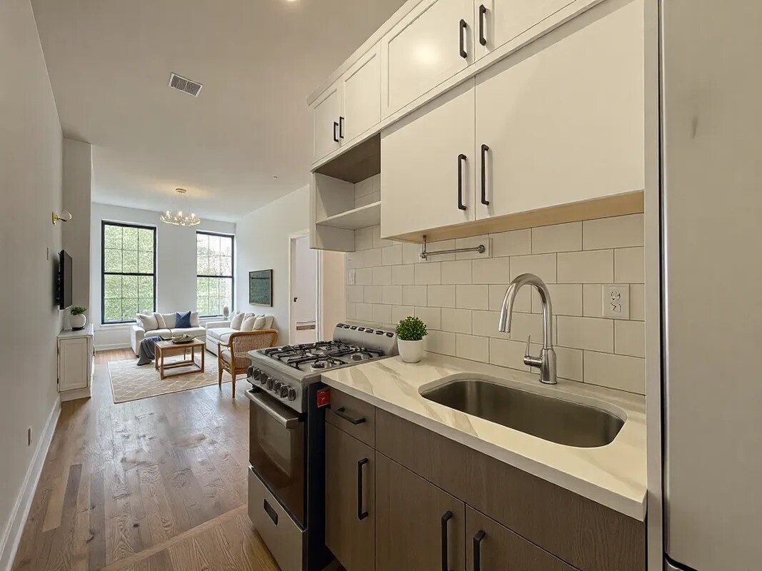 Foto principal - 1094 Bedford Ave