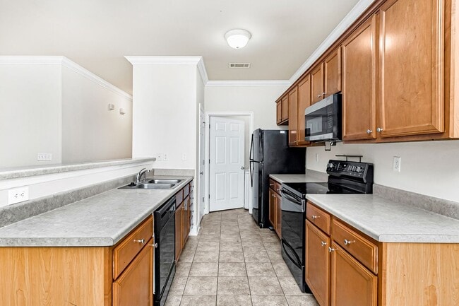 Photo - 3 Bedroom Downsatirs Condo Near LSU