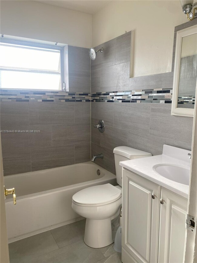 Foto del edificio - 2 bedroom in Hollywood FL 33020