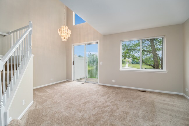 Foto del edificio - 3071 Autumn Lake Dr