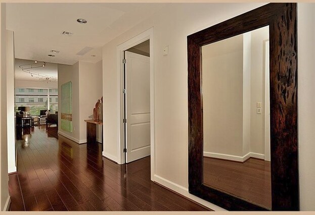 Foto del edificio - 3 Waterway Square Pl