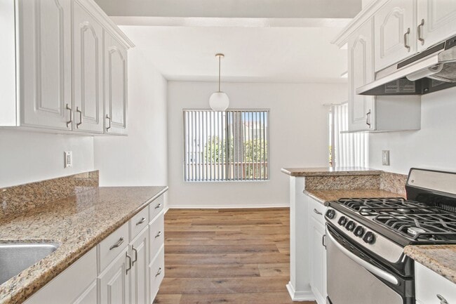 Building Photo - 1241 9th St