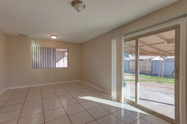 Building Photo - 3653 W Cavalier Dr